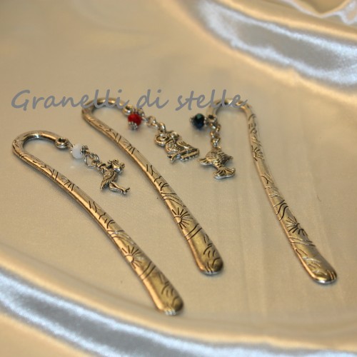 SEGNALIBRO artigianale. GRANELLI DI STELLE. CREAZIONI VENDITA NEGOZIO, BIJOUX ARTIGIANALI: ANELLI, BRACCIALI, COLLANE, ORECCHINI, CIONDOLI, SEGNALIBRI, ACCESSORI CERIMONIA, PARURE