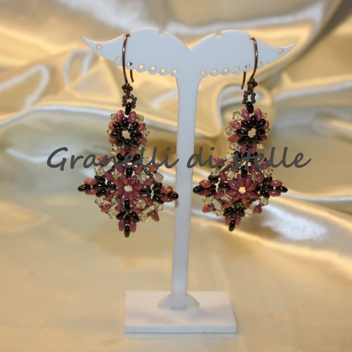 ORECCHINI artigianali. GRANELLI DI STELLE. CREAZIONI VENDITA NEGOZIO, BIJOUX ARTIGIANALI: ANELLI, BRACCIALI, COLLANE, ORECCHINI, CIONDOLI, SEGNALIBRI, ACCESSORI CERIMONIA, PARURE