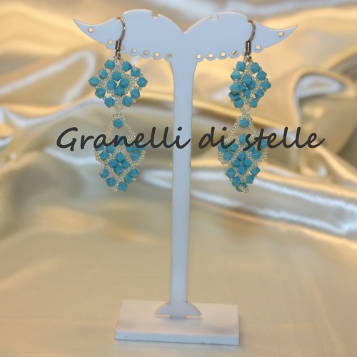 ORECCHINI artigianali. GRANELLI DI STELLE. CREAZIONI VENDITA NEGOZIO, BIJOUX ARTIGIANALI: ANELLI, BRACCIALI, COLLANE, ORECCHINI, CIONDOLI, SEGNALIBRI, ACCESSORI CERIMONIA, PARURE