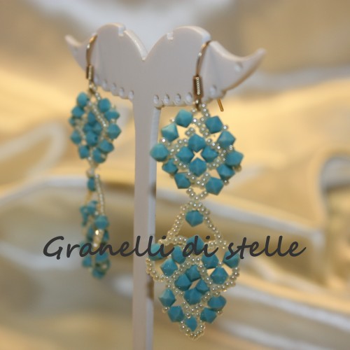 ORECCHINI artigianali. GRANELLI DI STELLE. CREAZIONI VENDITA NEGOZIO, BIJOUX ARTIGIANALI: ANELLI, BRACCIALI, COLLANE, ORECCHINI, CIONDOLI, SEGNALIBRI, ACCESSORI CERIMONIA, PARURE