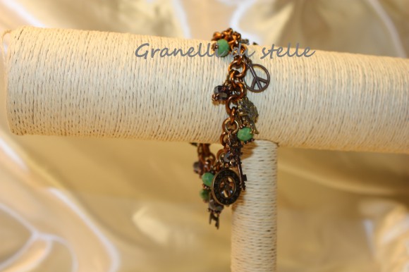 Bracciale artigianale. GRANELLI DI STELLE. CREAZIONI VENDITA NEGOZIO, BIJOUX ARTIGIANALI: ANELLI, BRACCIALI, COLLANE, ORECCHINI, CIONDOLI, SEGNALIBRI, ACCESSORI CERIMONIA, PARURE