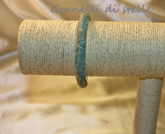 Bracciale artigianale. GRANELLI DI STELLE. CREAZIONI VENDITA NEGOZIO, BIJOUX ARTIGIANALI: ANELLI, BRACCIALI, COLLANE, ORECCHINI, CIONDOLI, SEGNALIBRI, ACCESSORI CERIMONIA, PARURE