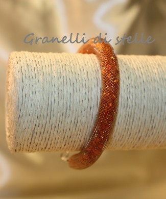 Bracciale artigianale. GRANELLI DI STELLE. CREAZIONI VENDITA NEGOZIO, BIJOUX ARTIGIANALI: ANELLI, BRACCIALI, COLLANE, ORECCHINI, CIONDOLI, SEGNALIBRI, ACCESSORI CERIMONIA, PARURE