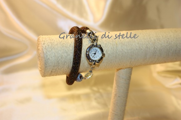 Orologio Bracciale artigianale. GRANELLI DI STELLE. CREAZIONI VENDITA NEGOZIO, BIJOUX ARTIGIANALI: ANELLI, BRACCIALI, COLLANE, ORECCHINI, CIONDOLI, SEGNALIBRI, ACCESSORI CERIMONIA, PARURE