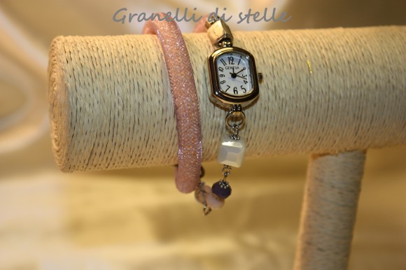 Orologio Bracciale artigianale. GRANELLI DI STELLE. CREAZIONI VENDITA NEGOZIO, BIJOUX ARTIGIANALI: ANELLI, BRACCIALI, COLLANE, ORECCHINI, CIONDOLI, SEGNALIBRI, ACCESSORI CERIMONIA, PARURE