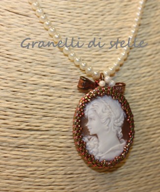 COLLANA artigianale. GRANELLI DI STELLE. CREAZIONI VENDITA NEGOZIO, BIJOUX ARTIGIANALI: ANELLI, BRACCIALI, COLLANE, ORECCHINI, CIONDOLI, SEGNALIBRI, ACCESSORI CERIMONIA, PARURE